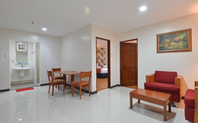 Royal Suites Condotel