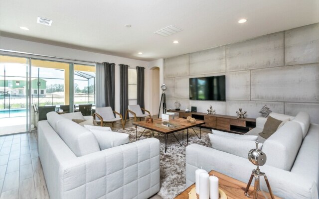 Solterra - 6025 Broad Oak Drive