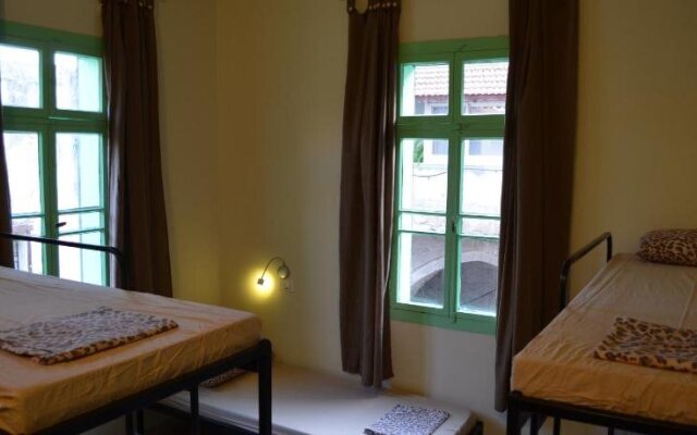 Simsim Guesthouse - Hostel