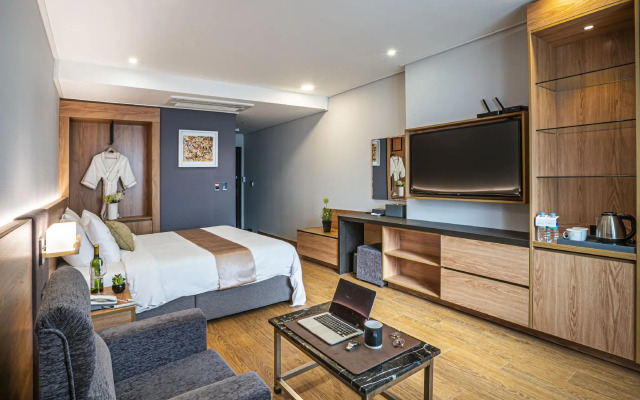 Embledon Hotel