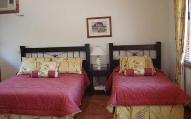 Villa Paradiso up to 14 People