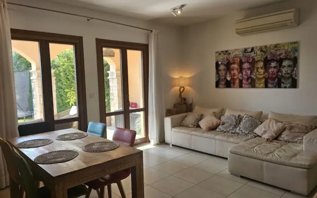 62 APH - Stay Aphrodite Hills Apartment