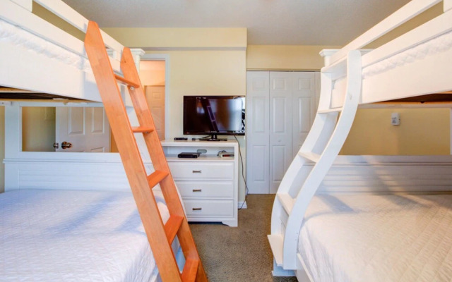 Pelican Beach Resort 0301