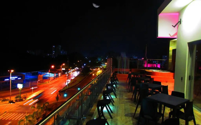 Hausen Hotel Suites