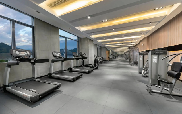 Crowne Plaza Yichang by IHG