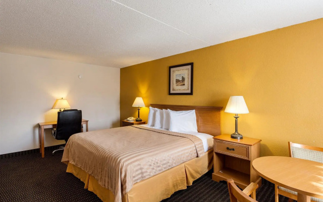 Rodeway Inn & Suites