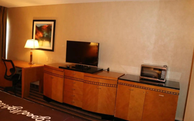 Ramada - Bradley Airport
