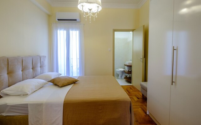 Olala Athens Center 2BR Apartment w/ balcony