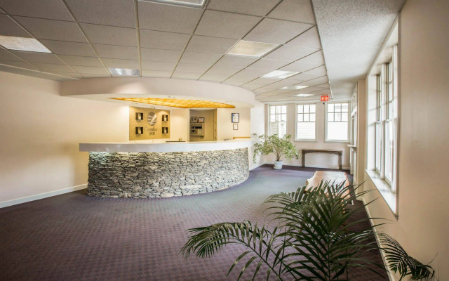 Rodeway Inn & Suites Cherokee On the River