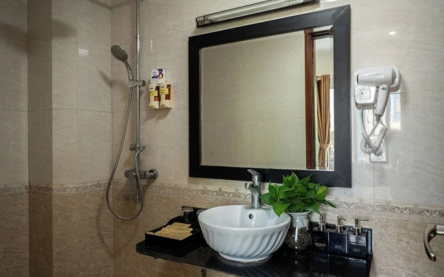 Bay Luxury Chariot Hotel