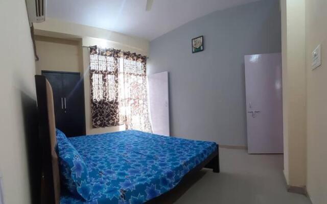 1bedroom ensuit flat with free covered car parking