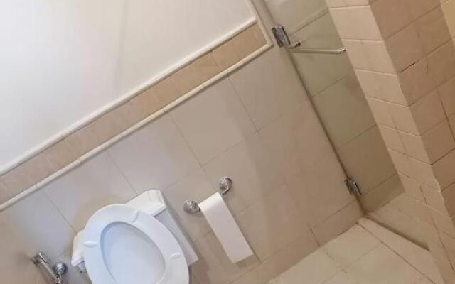 نزل الشاطي 3 عايلات فقط
