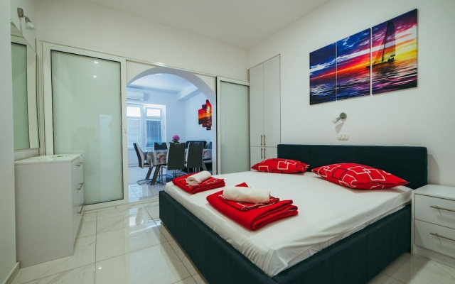 Apartments Lovre