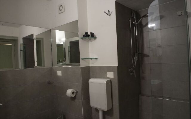 Pal Art Rooms  Suite