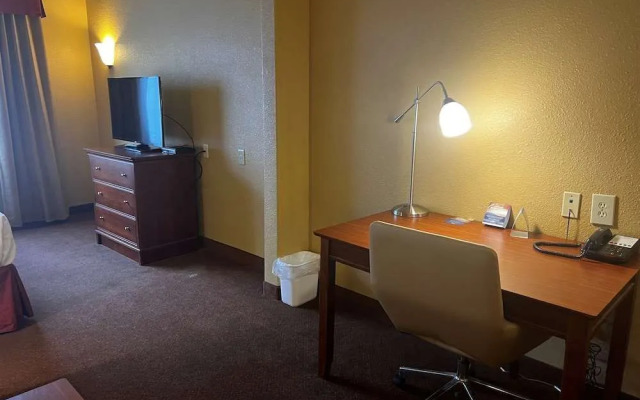 Baymont Inn & Suites Cuero