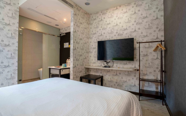 CHECK inn Taichung Ziyou