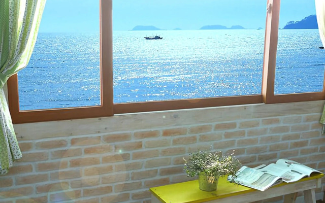 Anmyoendo Gomseom Simile Pension