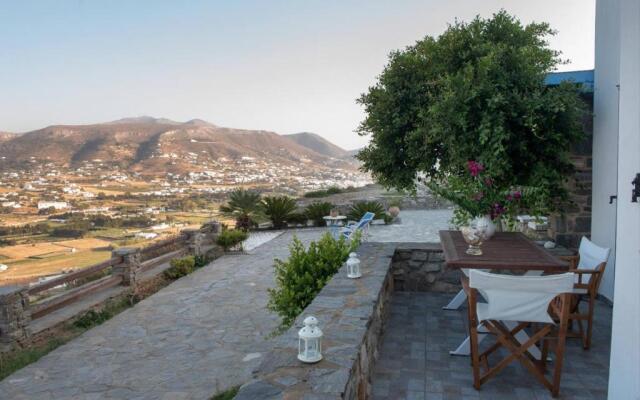 Beautiful house for 3 people with amazing view