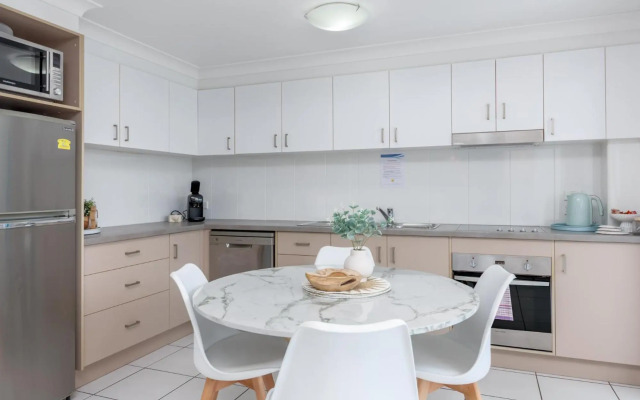 Koola Beach Apartments Bargara