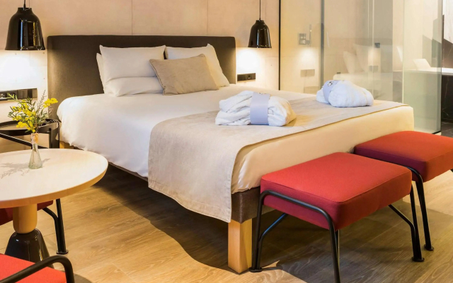 Hotel ILUNION Valencia 4