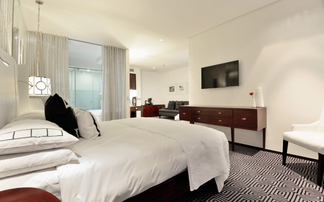 Davinci Hotel And Suites On Nelson Mandela Square