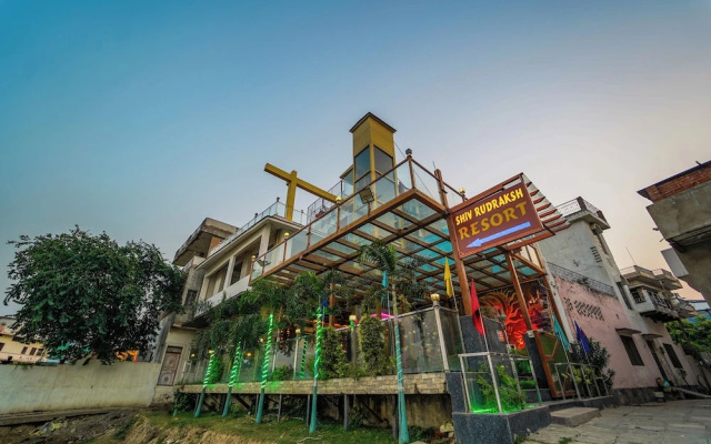 Shiv Rudraksh Resort - Near Assi Ghat