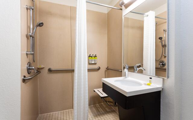 Candlewood Suites Ft. Lauderdale Airport/Cruise by IHG