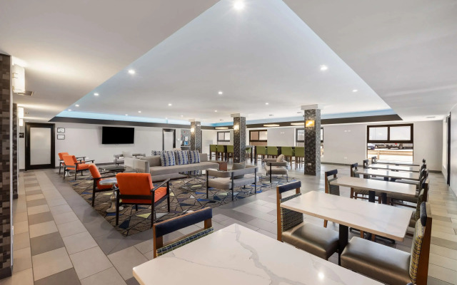 Best Western Inn & Suites - Midway Airport