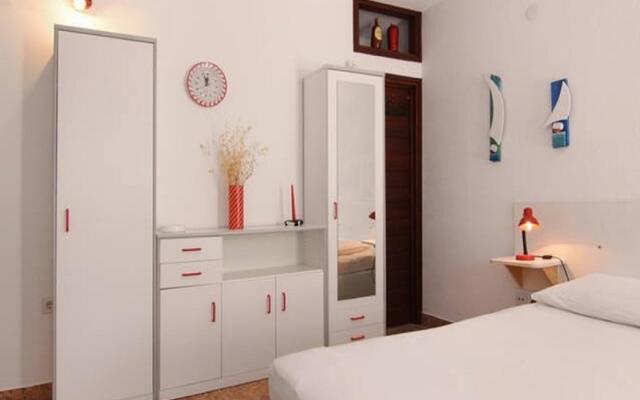 Mat - in a cosy stone house - SA1(2)
