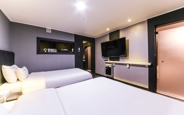 Jeonju Junghwasandong Loui