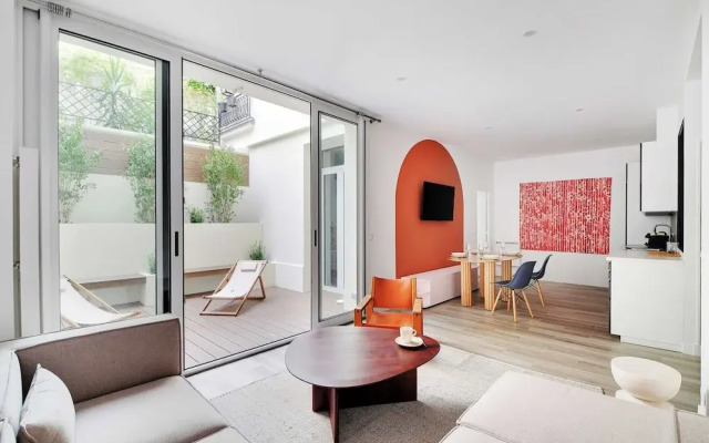 Charming Aptt With Patio - 2bd/4p - Monceau Park
