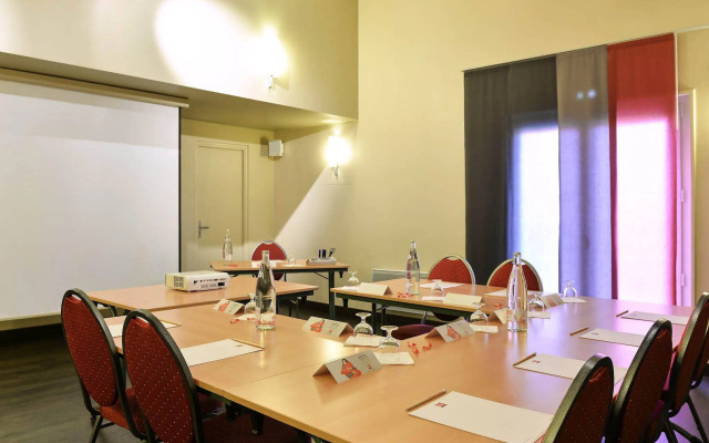 ibis Macon Sud Crêches