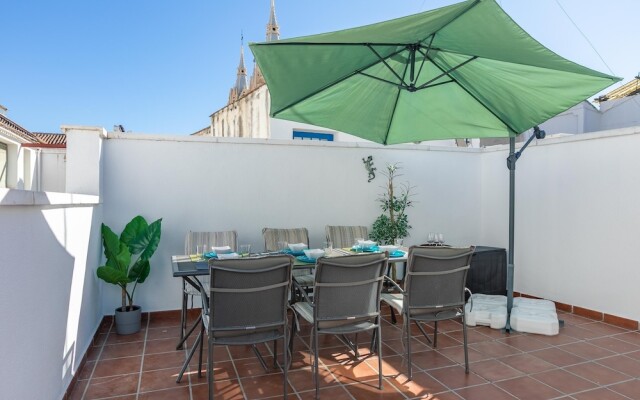 Marvelous Apt with Terrace Historical Center