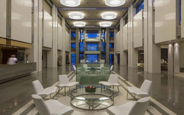 Avra Imperial Hotel
