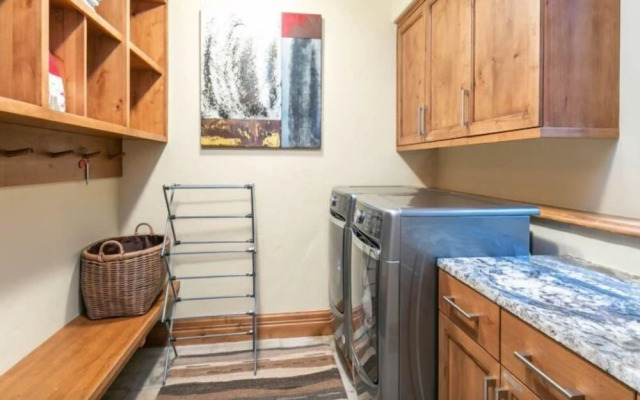 Vail_gore_creek_bergrose_5bd