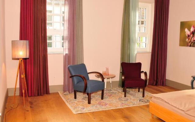 LANDHAUS-FURTH8