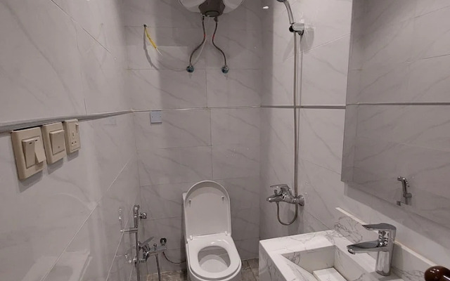 Elite House