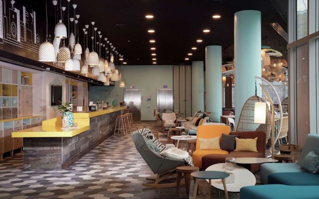 Hampton by Hilton Paris Clichy