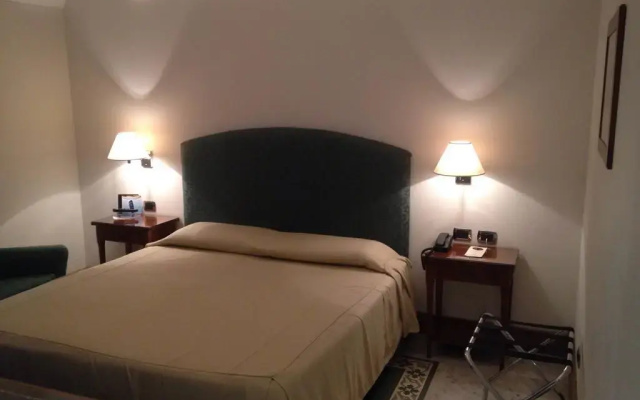 Hotel Flora