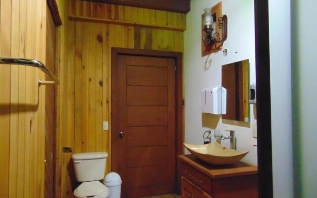 Cabaña dentro del Bosque para 24 Personas