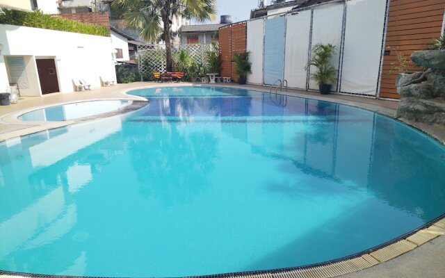 Supanich Condo near old city Nimman