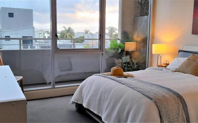 beautiful apartment 100mts near the beach in Port Melbourne