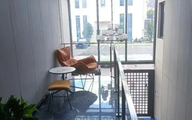 Meiyi Apartment（(Caohejing Xingzhong Road Subway Station)）