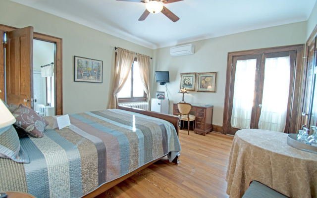 Greystone Manor Bed & Breakfast