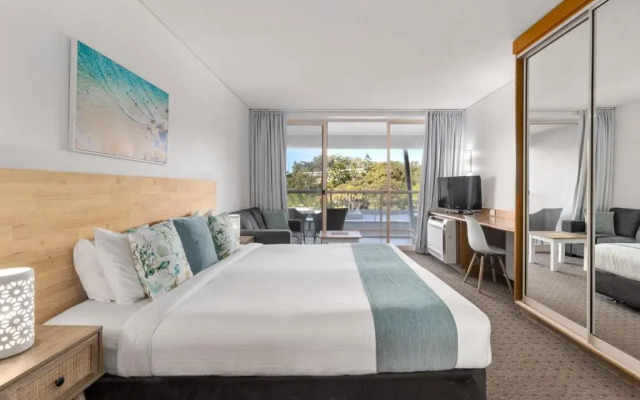 Pacific Bay Resort Suite