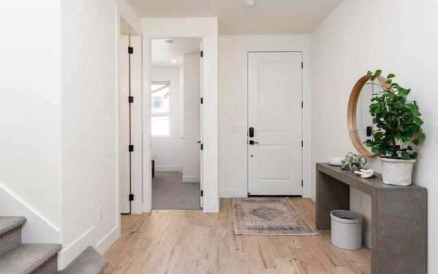 Palms Away By Redawning