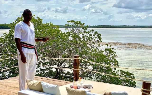 Rock and Sea Resort