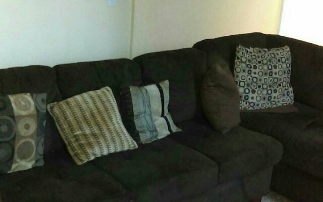 Modern vacational home close to Costco and Walmart