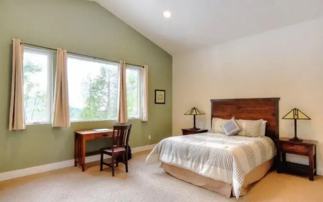 Scenic Wonders Eureka 3 Bedrooms