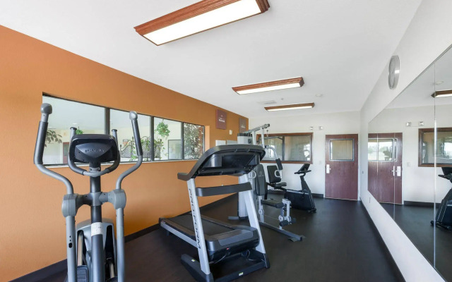 Comfort Suites Plainview